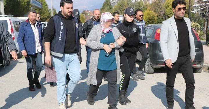 Ankara’da mahalleli başıboş köpekler nedeniyle geceleri uyuyamıyor