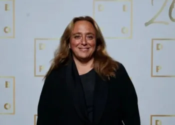 Ayşe Barım’a yurt dışı yasağı