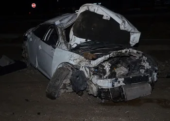 Otomobil takla attı, sürücü bulunamadı