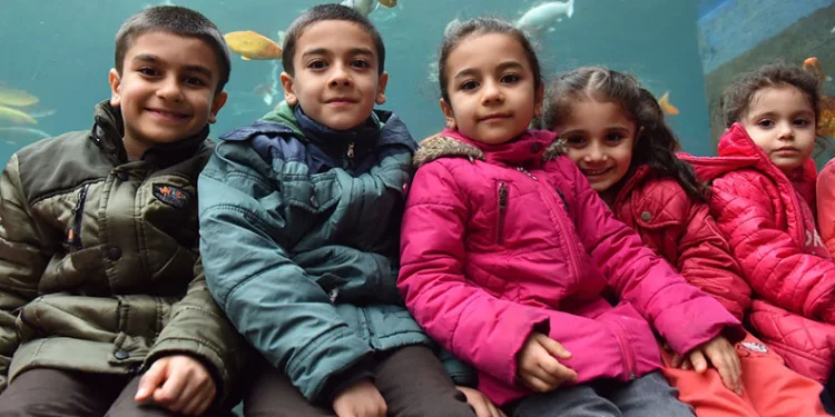 Yıldırım Belediyesi’nden çocuklara karne hediyesi