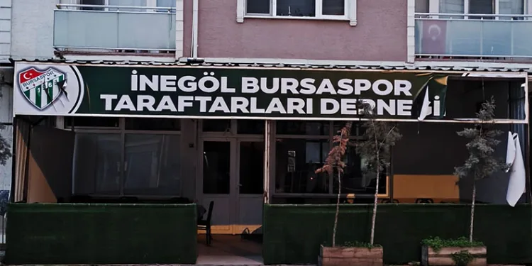 Bursaspor derneğine çirkin saldırı