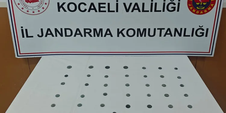 Üst aramasında 36 sikke ele geçirildi