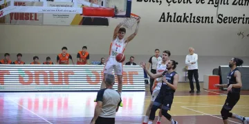 Has Halı Gemlik Basketbol lidere 103 sayı attı.