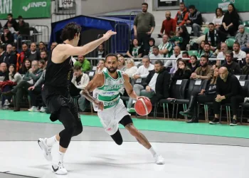 Bursaspor Yörsan, Darüşşafaka deplasmanında galibiyet arıyor