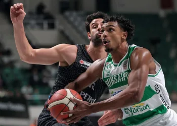 Bursaspor Yörsan: 85 – Aliağa Petkimspor: 111
