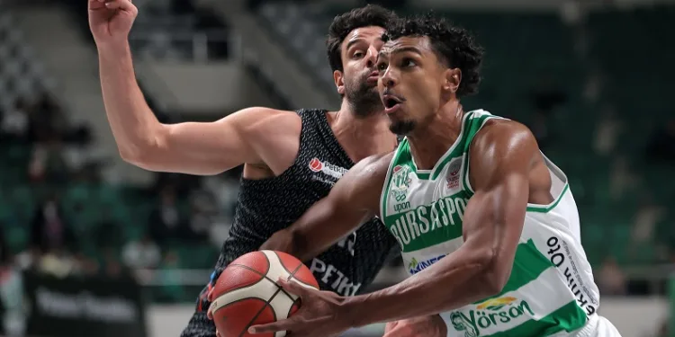 Bursaspor Yörsan: 85 – Aliağa Petkimspor: 111