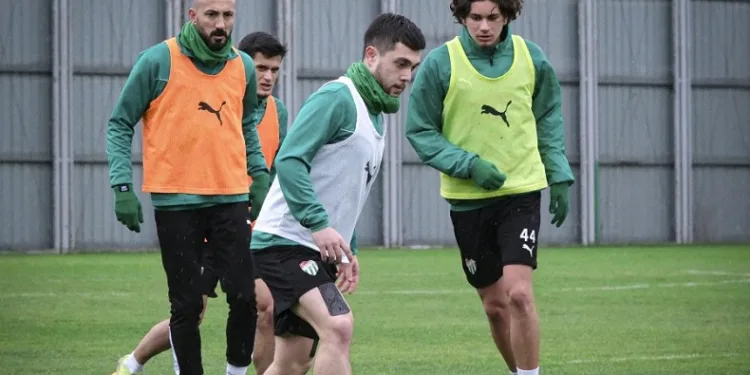 Bursaspor’da hazırlıklar başladı