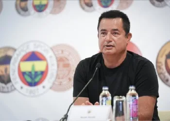 Fenerbahçe Asbaşkanı Acun Ilıcalı: “Türk hakemliğinin iflas ettiği bir hafta oldu”
