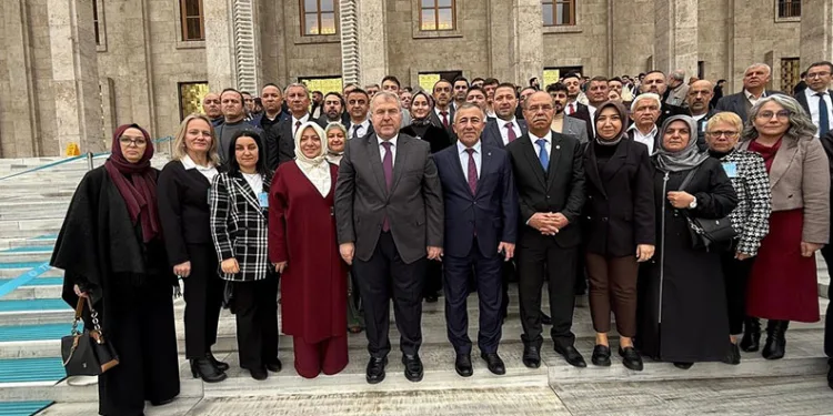 AK Parti teşkilatından Ankara çıkartması
