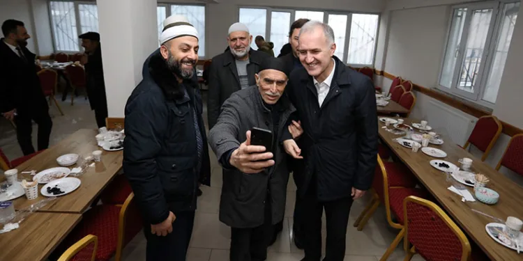 Bereket Sofrası Malazgirt Camiinde kuruldu