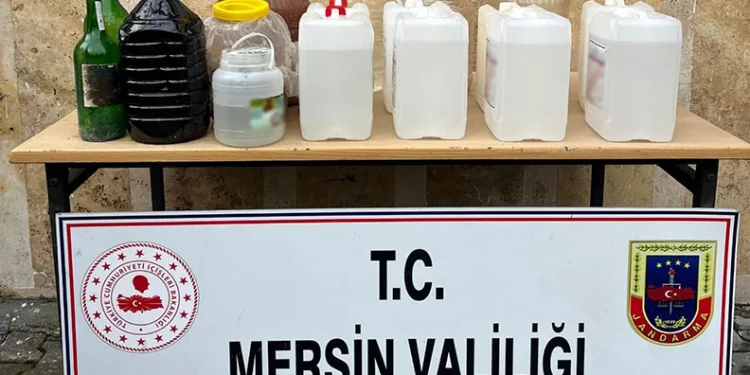 Mersin’de 85 litre sahte içki ele geçirildi