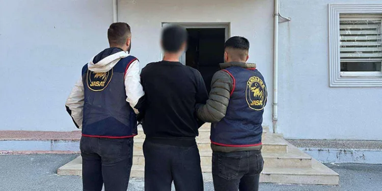 Traktörle giden şahsı öldüren şüpheli jandarma tarafından yakalandı