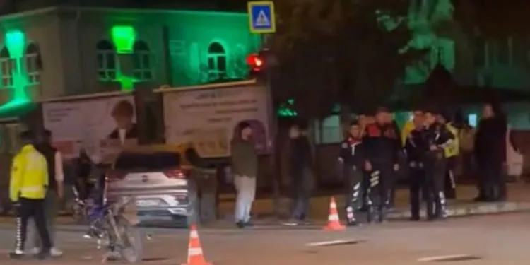 Bursa’da polisten kaçarken araca çarptı