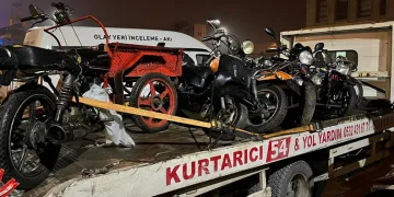 Karasu’da 20 motosiklet trafikten men edildi