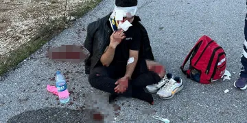 Uçak pistinde motosikletle hız kaza yaptırdı: 2 yaralı