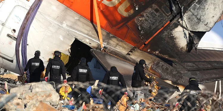 Güney Kore: “Jeju Air uçağındaki kara kutu çarpmadan 4 dakika önce veri kaydını durdurmuş”