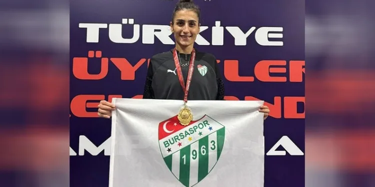 Hatice Kübra İlgün Türkiye şampiyonu oldu!
