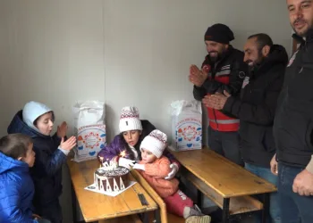 4 öğrencili mezraya konteyner sınıf