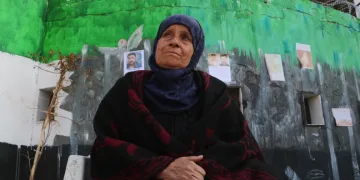 Suriyeli, çocuğu için Sednaya Hapishanesi’ne geliyor