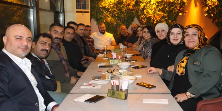 Arkadaşları 32 yıl sonra buluştu