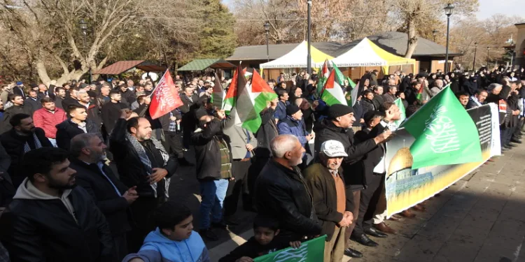 Gaziantep Gazze’deki soykırımı kınadı