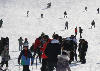 Ergan Dağı kayak merkezi ilgi odağı oldu