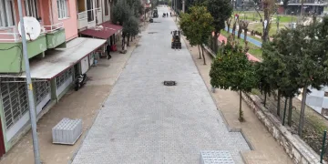 Nazilli’den, yol yenileme çalışması