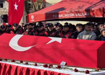 Şehit polis memuru Emirhan Aramış son yolculuğuna uğurlandı