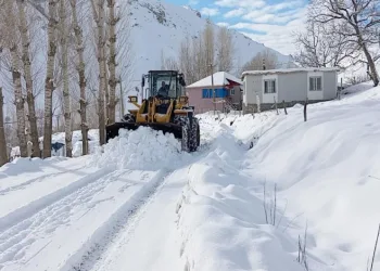 Şırnak’ta kapalı köy yolları ulaşıma açıldı