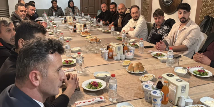 Tokat’ta çığ riski bulunmayan kayak tesisi turizmcilere anlatıldı