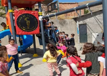 Batman’da köylerde kurulan oyun grupları çocukların yüzünü güldürdü