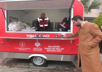 Balıkesir’de vakıflardan sıcak çorba ikramı