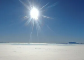 Elazığ sis denizinde kayboldu