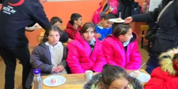 Kızılay’dan miniklere sürpriz ziyaret