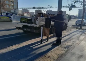 Diyarbakır’da kent girişlerinde temizlik çalışması