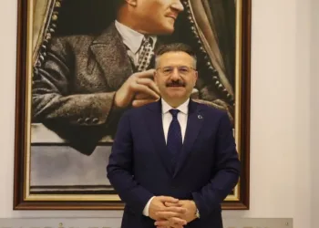 Vali Aksoy’dan gazetecilere mesaj