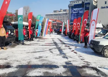 Macera Off-Road ekibinden korteje konvoylu destek