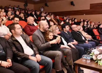 Germencik’te deve güreşi festivali, konserle başladı