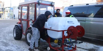 ‘Buz çözücü solüsyon serpme makinesi ’
