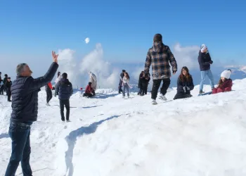 Öğrenciler, teleferikle stres attı