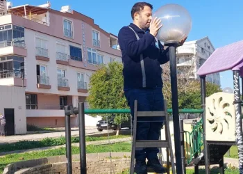 Didim’de aydınlatmalar yenileniyor