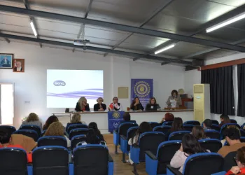 Sağlıklı ergenlik, sağlıklı gelecek için gençleri bilinçlendirmek şart