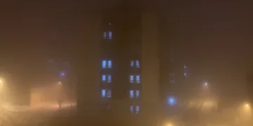 Göz gözü görmüyor, görüş mesafesi 10 metreye düştü