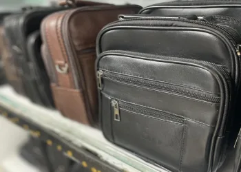 Erkeklerde artık çanta kullanıyor