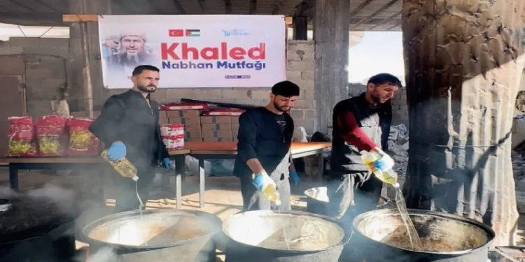 Gazze’de günlük 20 bin kişiye sıcak yemek ikramı