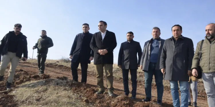 Besni’de 13 bin fidan toprakla buluşuyor