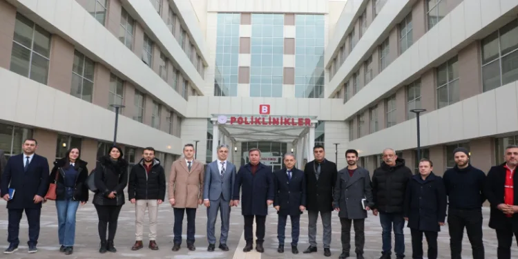 Araştırma Hastanesi yeni hizmet binası incelendi
