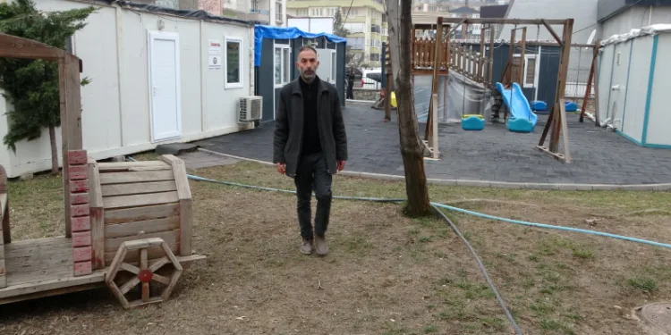 Boşanma aşamasındaki baba, engelli kızının velayetini istiyor