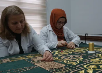 Selimiye’nin 150 yıllık minber örtüsü yenileniyor
