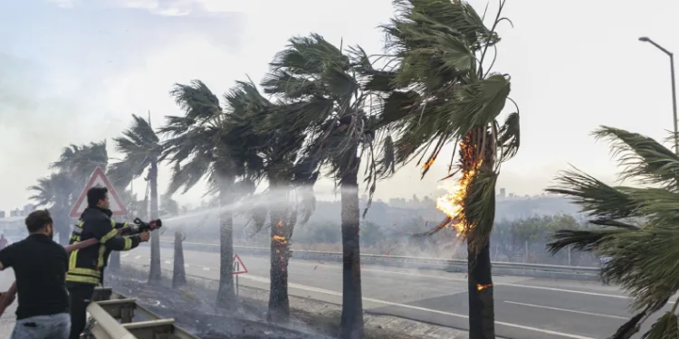 Mersin itfaiyesi 2024’te 10 bin olaya müdahale etti